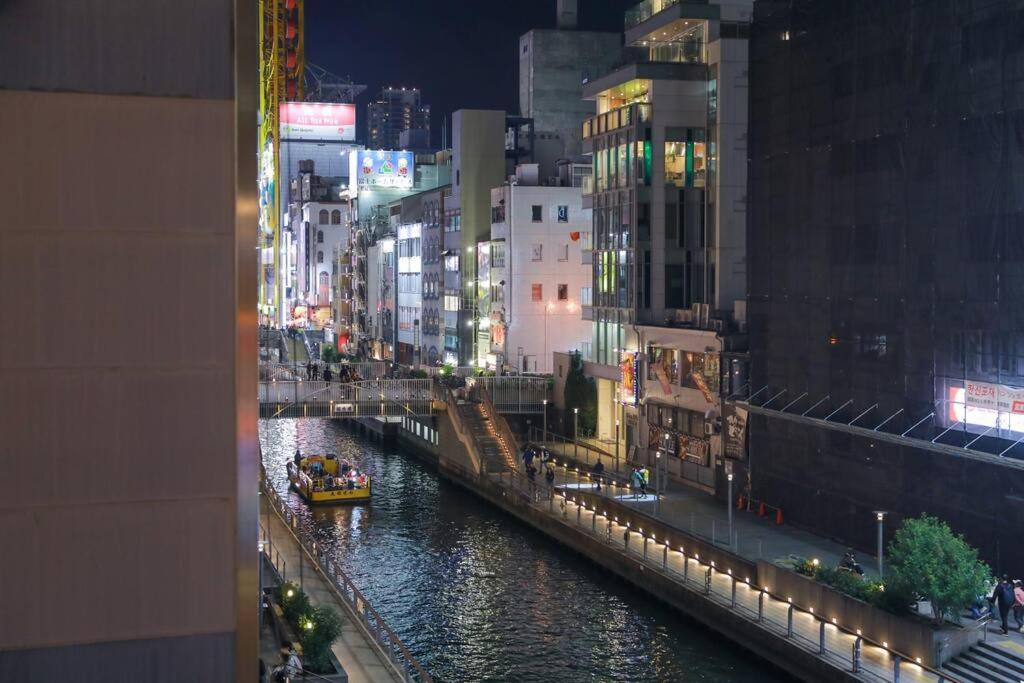 道頓堀民泊31＆Mini浮世絵美術館、道頓堀心斎橋真ん中、家族旅行、Family Trip Osaka Apartment Exterior photo